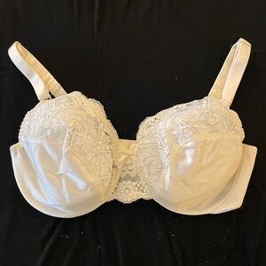 Elegant Cream Lace Bra